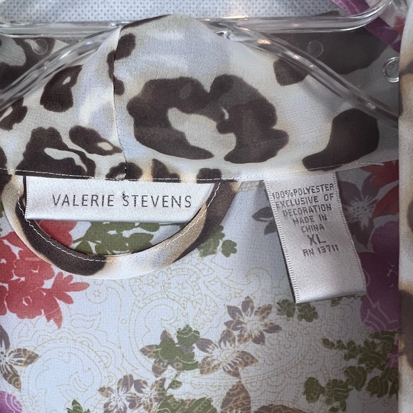 SzXL Valerie Stevens Leopard Floral Kimono - Picture 9 of 9